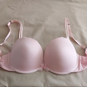 La SENZA Light Pink Padded T-Shirt Bra with Lace Accent